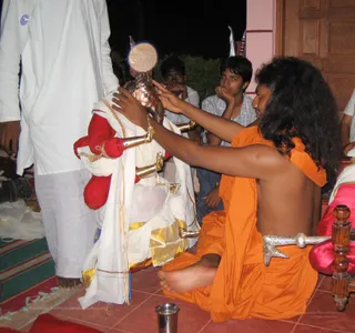 Swamiji Doing Alankar - IMG_0896_watermark.jpg
