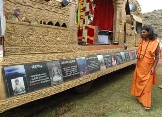 Swamiji-Supervising-The-Preparation - DSC_2208.jpg