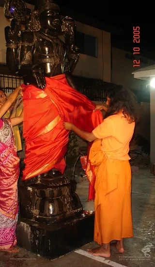 Venkateshwara Alankar - LA ashram 021_watermarked.jpg