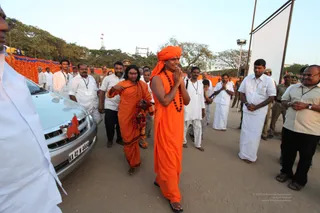 Welcoming-Swamiji - IMG_2384.JPG