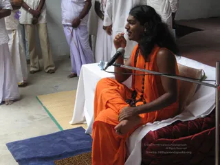Swamiji-Having-Meeting-With-Tamilnadu-Organisers - batch_IMG_1613.jpg