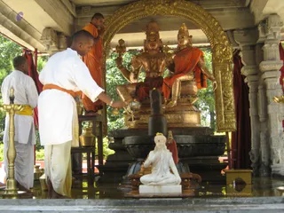 Abishekam-To-Nithyanandeshwara-Paramashiva - batch_IMG_1950.JPG