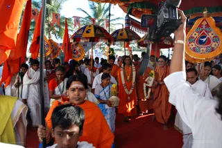 Procession - DSC_0500_watermarked.jpg