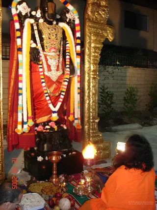 Puja - LA ashram 023_watermarked.jpg