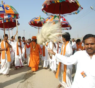 Procession - india-Ashram-Dic.30-31-1 -.05-06 374_watermarked.jpg