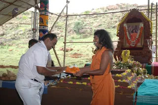 With-The-Blessings-Of-Swamiji-Guru-Homa-Begins - DSC_2475.jpg