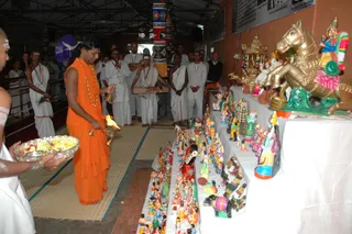 Navaratri-Golu-Pooja-By-Swamiji - watermark_DSC_8875.JPG