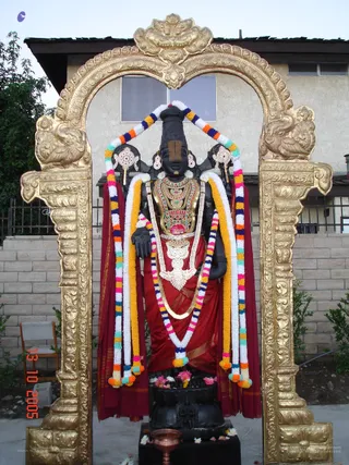 Puja - LA ashram 002_watermarked.jpg