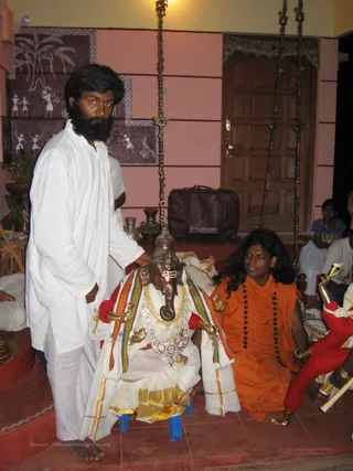 Swamiji Doing Alankar - IMG_0933_watermark.jpg