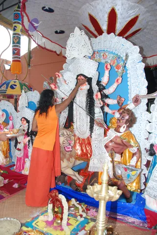 Swamiji-Doing-Pranaprathistha-To-Durga-Devi - watermark_DSC_5270.JPG
