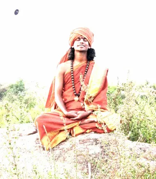 At Pavalakundru Tiruvannamalai - Swamiji Dhyanam.jpg