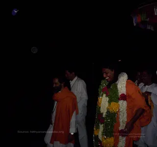 Swamiji Returns From Usa - 100_4669_watermark.jpg