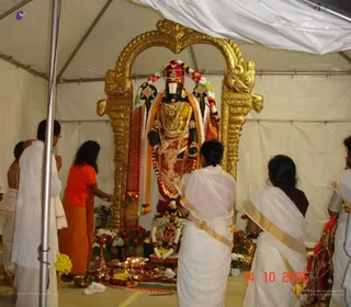 Venkateshwara Alankar - LA ashram 021_watermarked.jpg