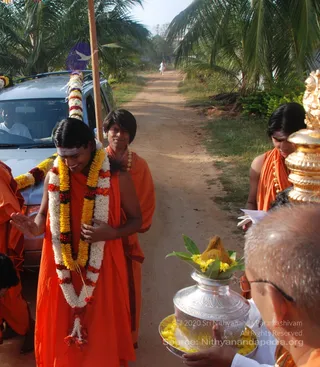 Welcoming-Swamiji-And-Procession - watermark_DSC_0028.JPG