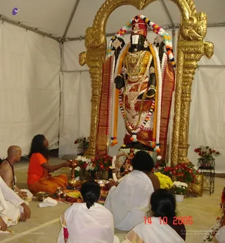 Venkateshwara Alankar - LA ashram 012_watermarked.jpg