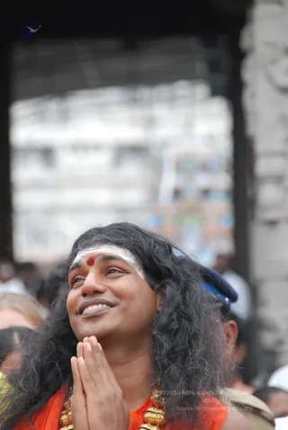 Visit-To-Arunachaleshwara-Temple - 06--Swamiji-at-Arunagiriyogeshwara_2.jpg
