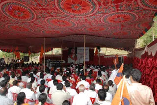 Swamiji-Addressing - batch_DSC_0343.JPG