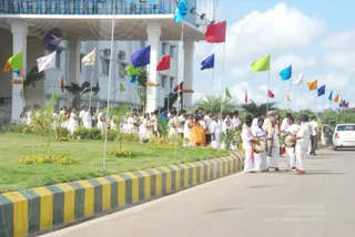 Swamiji-Visit-To-College - DSC_9072.jpg