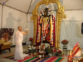Puja - LA ashram 019_watermarked.jpg
