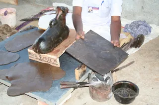 Swamiji-Supervising-The-Metal-Carving-Work - IMG_1938.JPG