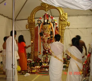 Venkateshwara Alankar - LA ashram 020_watermarked.jpg