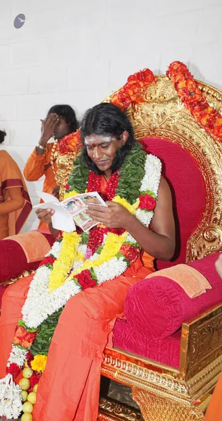 Blessings-To-Vip-And-Devotees - IMG_7283.jpg