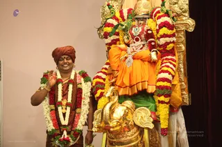 Swamiji Blessing - IMG_1835.jpg