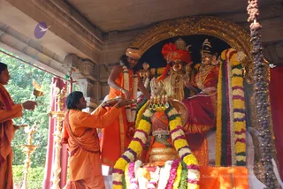 Swamiji-In-Temple - watermark_DSC_0217.JPG