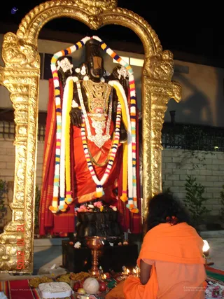 Puja - LA ashram 018_watermarked.jpg