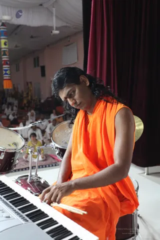 Yoga-Sutras-And-Evening-Lep-Session-With-Swamiji - IMG_0143.JPG