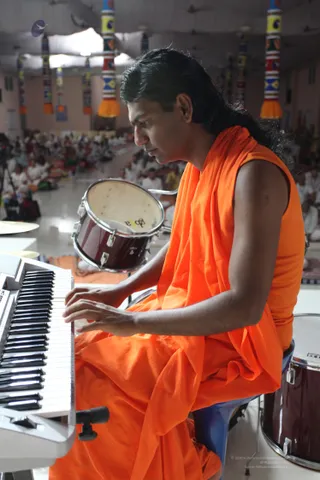 Yoga-Sutras-And-Evening-Lep-Session-With-Swamiji - IMG_0056.JPG
