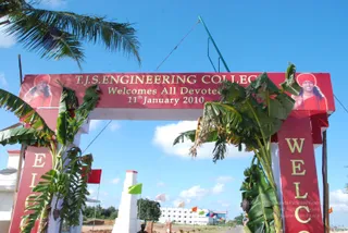 Swamiji-Visit-To-College - DSC_9117.jpg