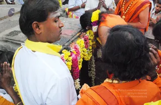 Visit-To-Arunachaleshwara-Temple - 06--Swamiji-at-Arunagiriyogeshwara_30.jpg