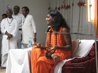 Swamiji-Having-Meeting-With-Tamilnadu-Organisers - batch_IMG_1621.jpg