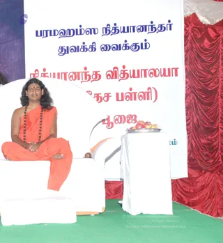 Swamiji-Addressing - batch_DSC_0320.JPG