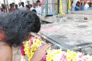 Visit-To-Arunachaleshwara-Temple - 06--Swamiji-at-Arunagiriyogeshwara_4.jpg