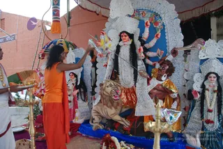 Swamiji-Doing-Pranaprathistha-To-Durga-Devi - watermark_DSC_5305.JPG