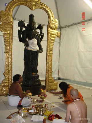 Venkateshwara Abhishekam - LA ashram 021_watermarked.jpg