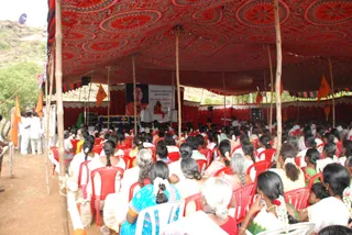 Swamiji-Addressing - batch_DSC_0354.JPG