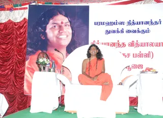Swamiji-Addressing - batch_DSC_0319.JPG