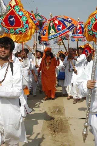 Procession - india-Ashram-Dic.30-31-1 -.05-06 321_watermarked.jpg