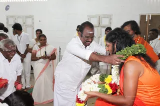 Blessings-To-Vip-And-Devotees - IMG_7400.jpg