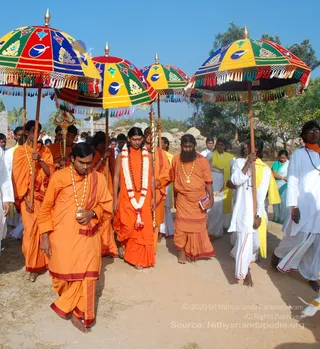 Welcoming-Swamiji-And-Procession - watermark_DSC_0436.JPG