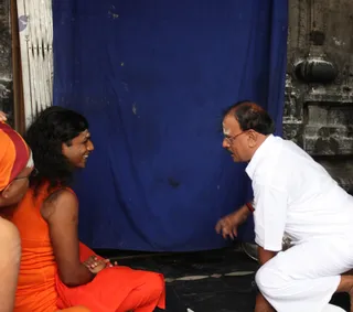 Visit-To-Arunachaleshwara-Temple - 04--Swamiji-at-Ganesha-Temple_7.jpg