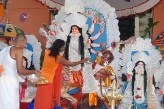 Swamiji-Doing-Pranaprathistha-To-Durga-Devi - watermark_DSC_5242.JPG