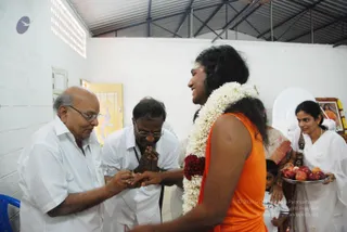 Blessings-To-Vip-And-Devotees - DSC_6003.jpg
