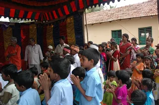 Nithyananda-Vidhyalaya-Inaguration - students.jpg