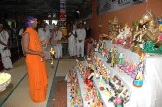 Navaratri-Golu-Pooja-By-Swamiji - watermark_DSC_8876.JPG