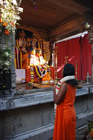 Procession - DSC_0526_watermarked.jpg