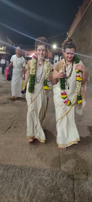Oneness with the Avatar - Day 2 - Kailasa in Tiruvannamalai